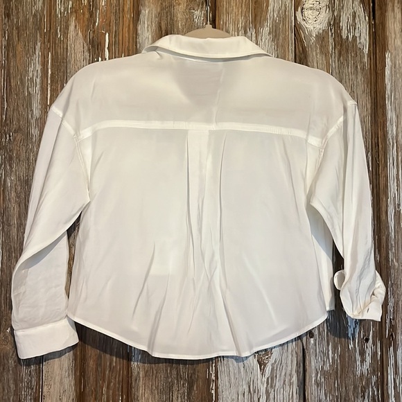 EUC ZARA WHITE BLOUSE CROP TOP, size 8-9 - Picture 3 of 5